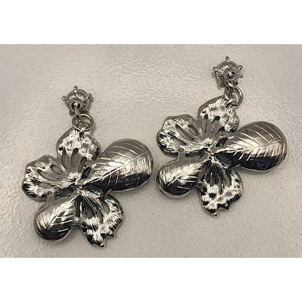 Green Crystal Floral Bib Butterfly  Necklace  Earring Set Silver Tone